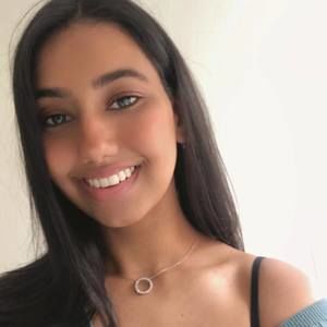 Meet your Posher, Ceren